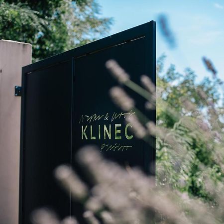 Klinec Plesivo Art Rooms Dobrovo Eksteriør bilde